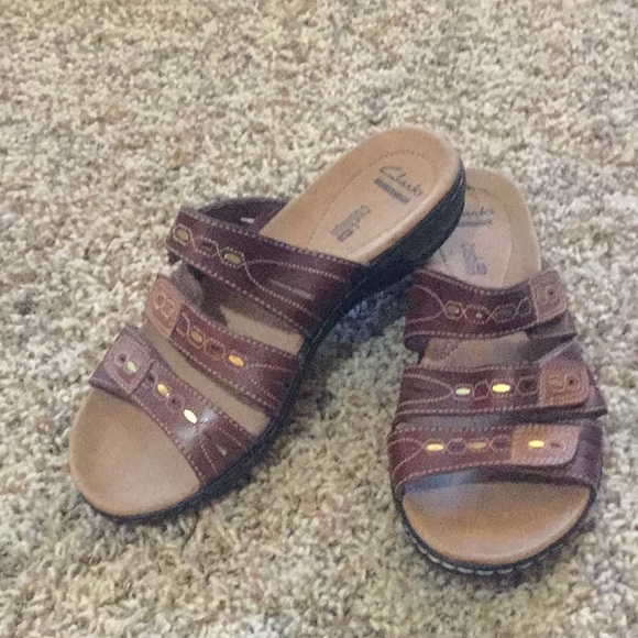 CLARKS COLLECTION STRAP SANDALS NWOT SIZE 7 - Picture 1 of 4
